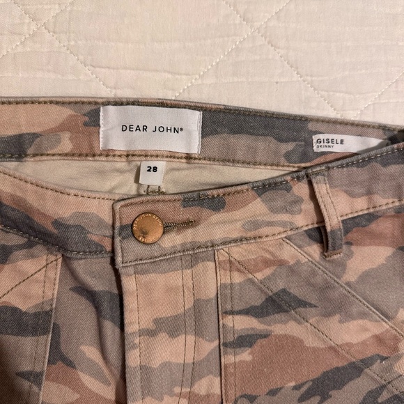 Dear John Gisele Jean - Picture 6 of 6